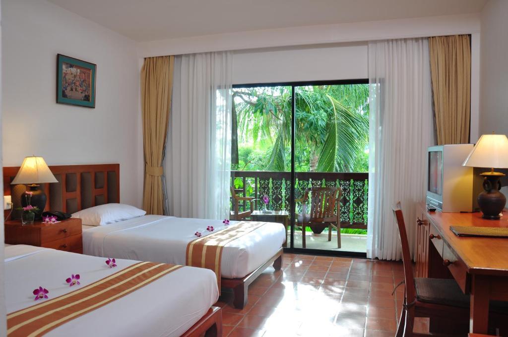 Salathai Resort